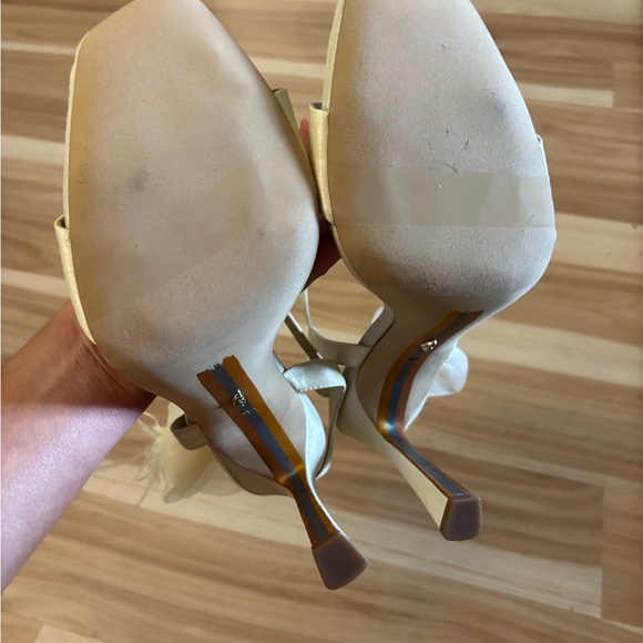 Sam Edelman Leana Flower Strap Heel in Ivory Size 9.5 New - Picture 9 of 10